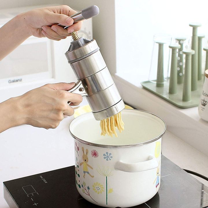 Pasta Maker Use